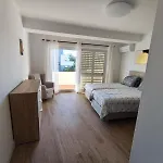 شقة Dos Aveiros, T1 Renovado A 5 Minutos Da -