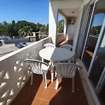 Dos Aveiros, T1 Renovado A 5 Minutos Da -