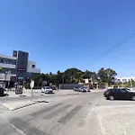 Dos Aveiros, T1 Renovado A 5 Minutos Da - Appartement