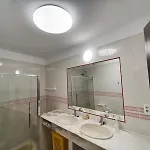 Dos Aveiros, T1 Renovado A 5 Minutos Da - *