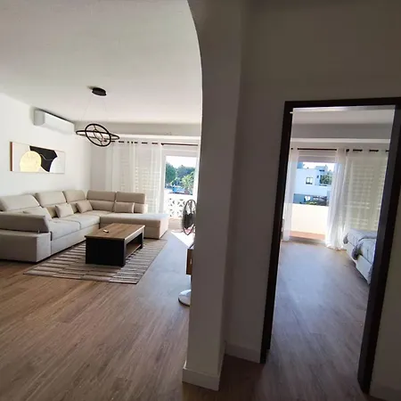 Dos Aveiros, T1 Renovado A 5 Minutos Da - * アルブフェイラ