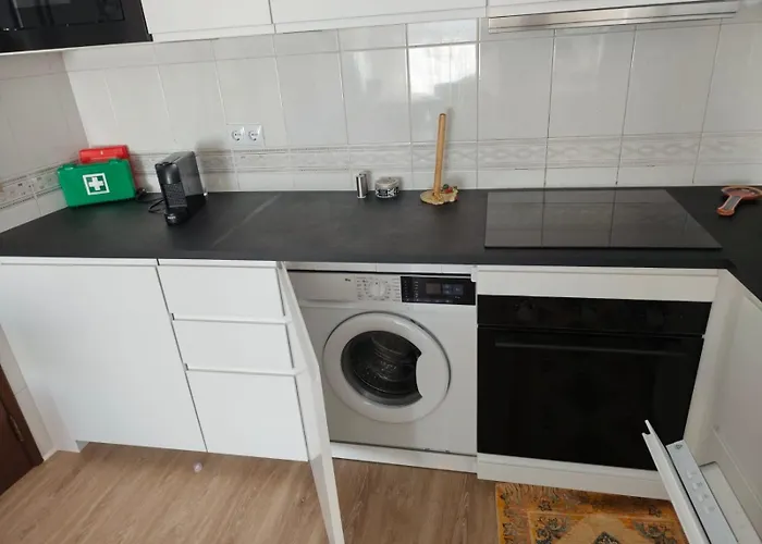 شقة Dos Aveiros, Renovated And Cosy One-bedroom Flat - *