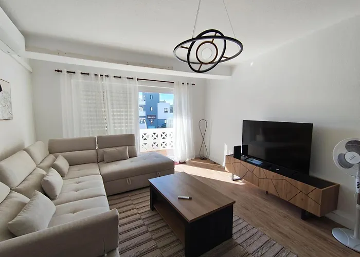 شقة Dos Aveiros, Renovated And Cosy One-bedroom Flat - *