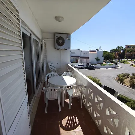 Apartment Dos Aveiros, T1 Renovado A 5 Minutos Da - *